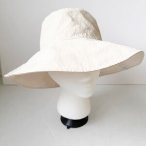 lululemon athletica Wide Brim Sun Hat in Cream